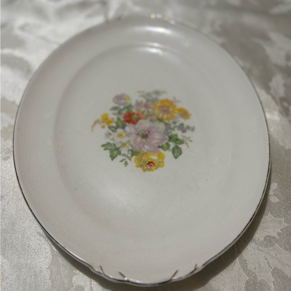 Vintage  Yellow and White Round Serveware Plate with Floral Design - Picture 1 of 9